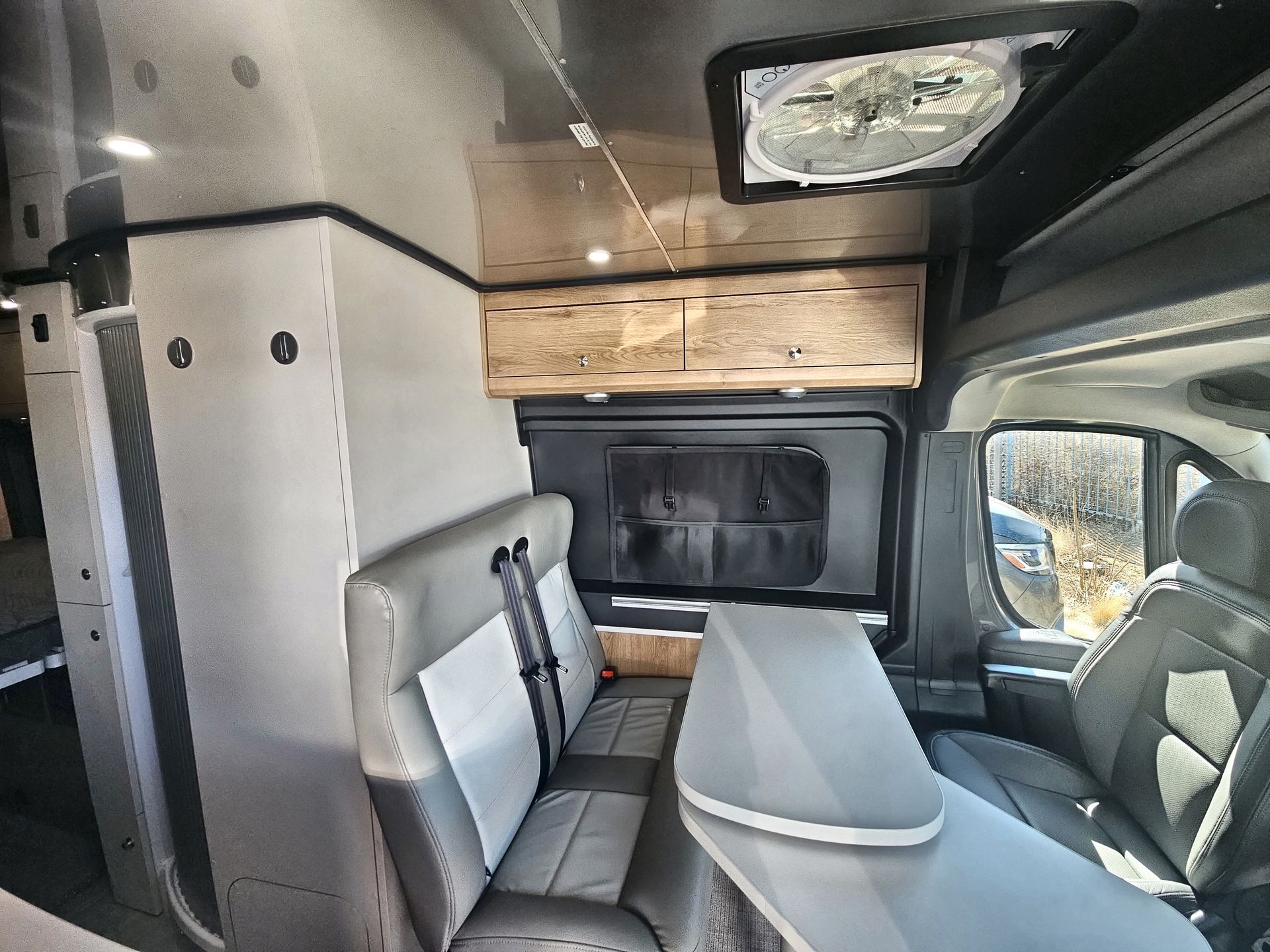 2026 Airstream Rangeline Base