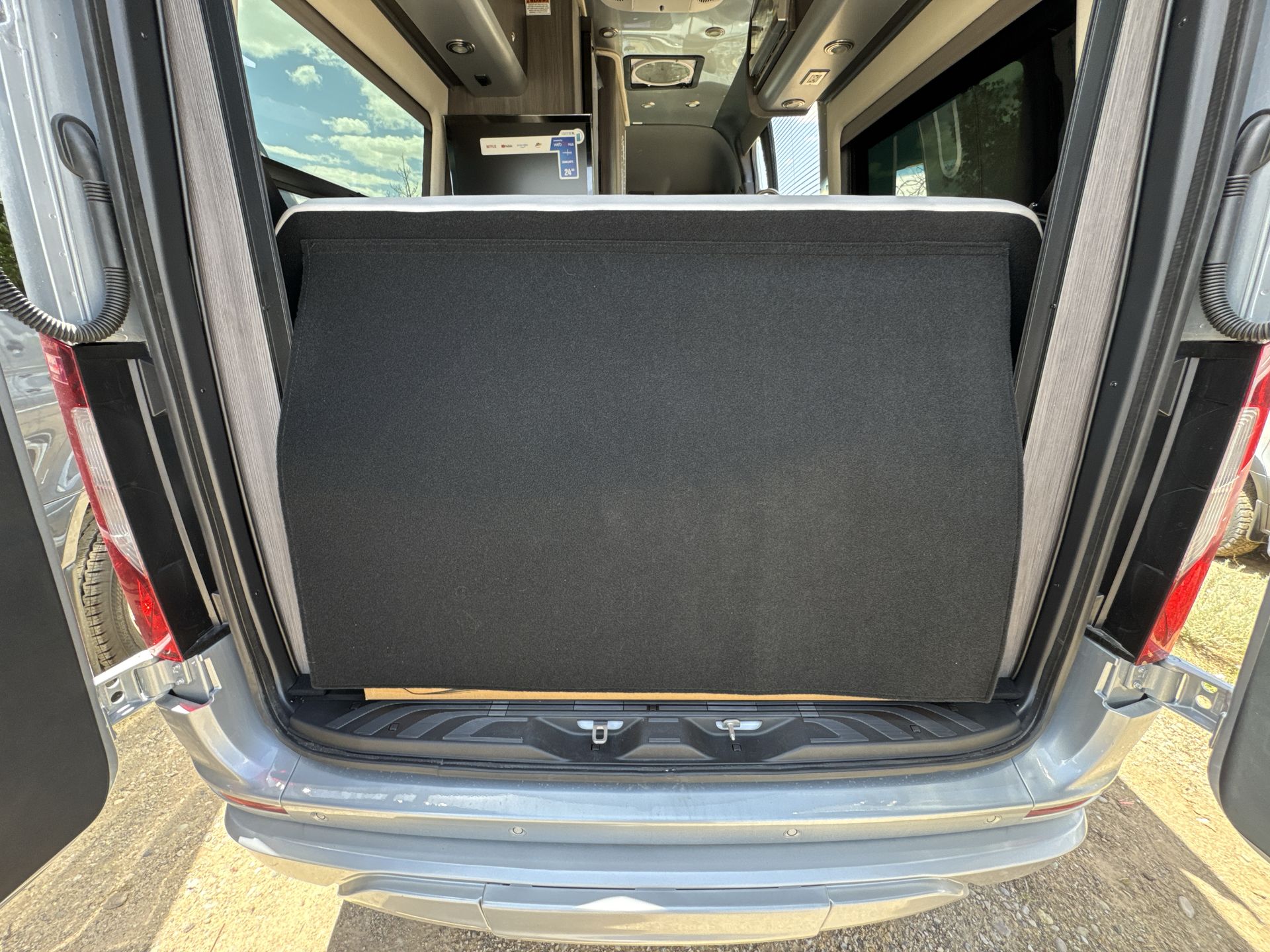 2025 Airstream 19 Base