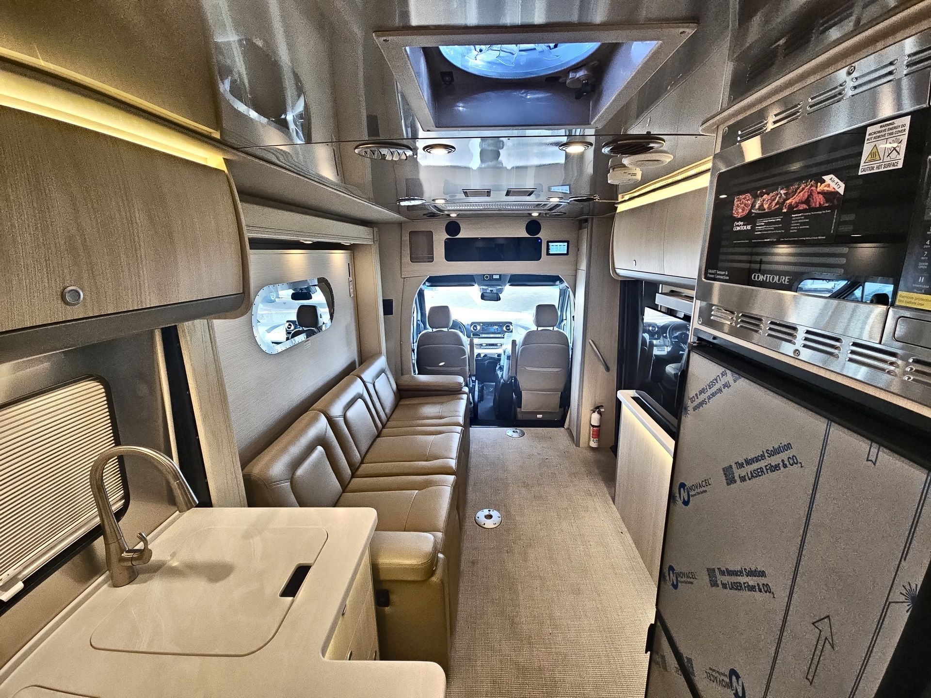 2026 Airstream Murphy Suite Base