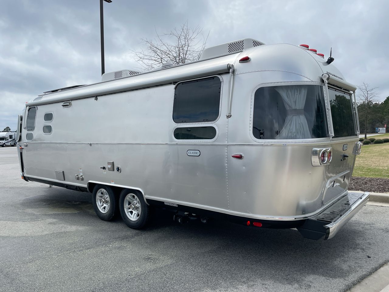 2026 Airstream 28RBQ Base