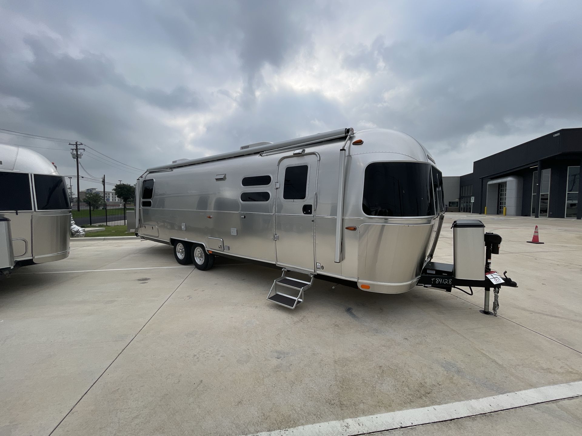 2026 Airstream 30RBT Base