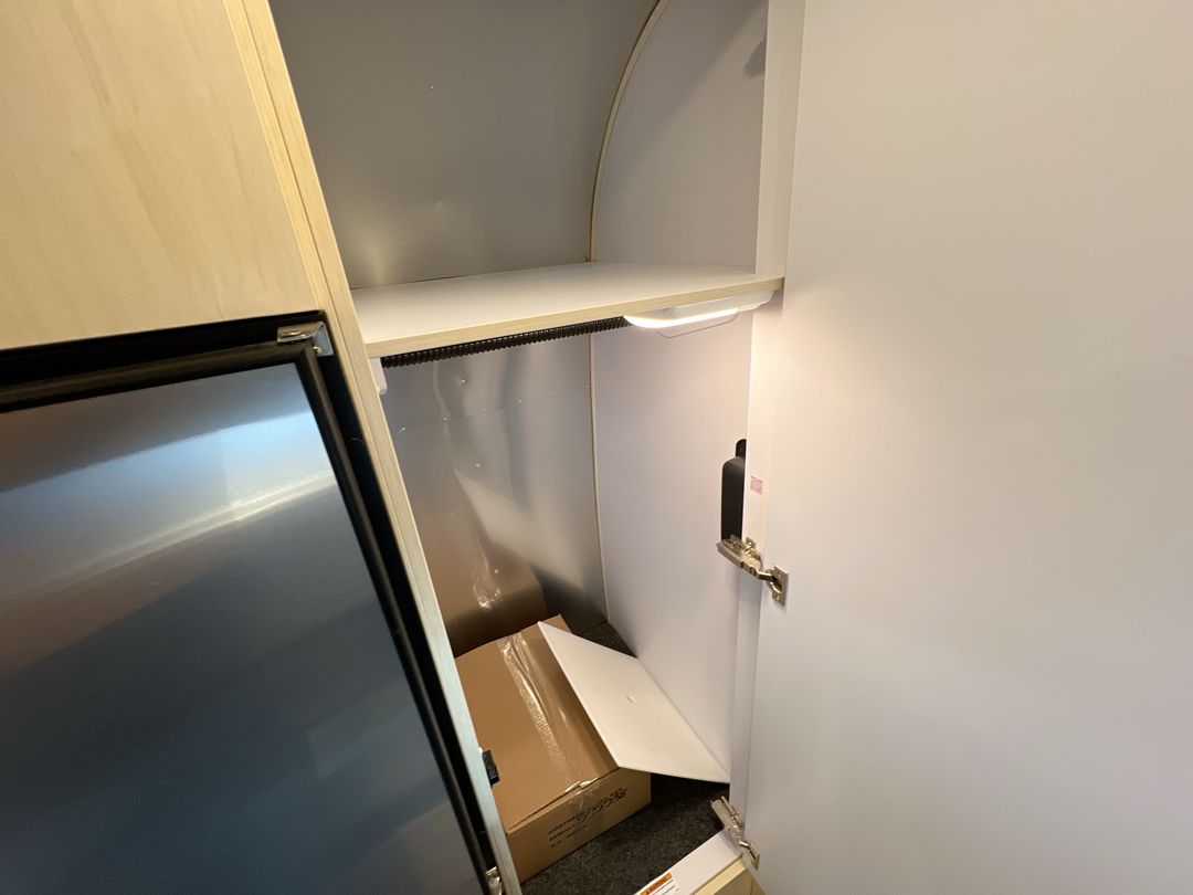 2025 Airstream 23FBQ Base