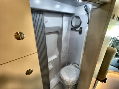 2025 Airstream Rangeline Base