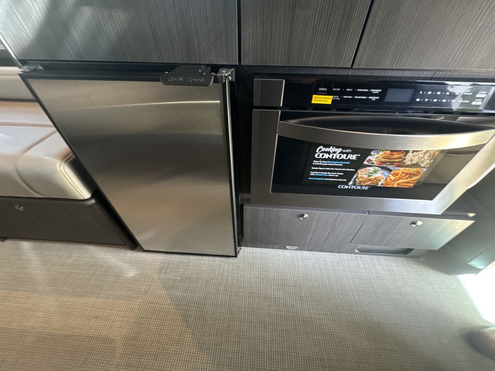 2025 Airstream 24GL Base