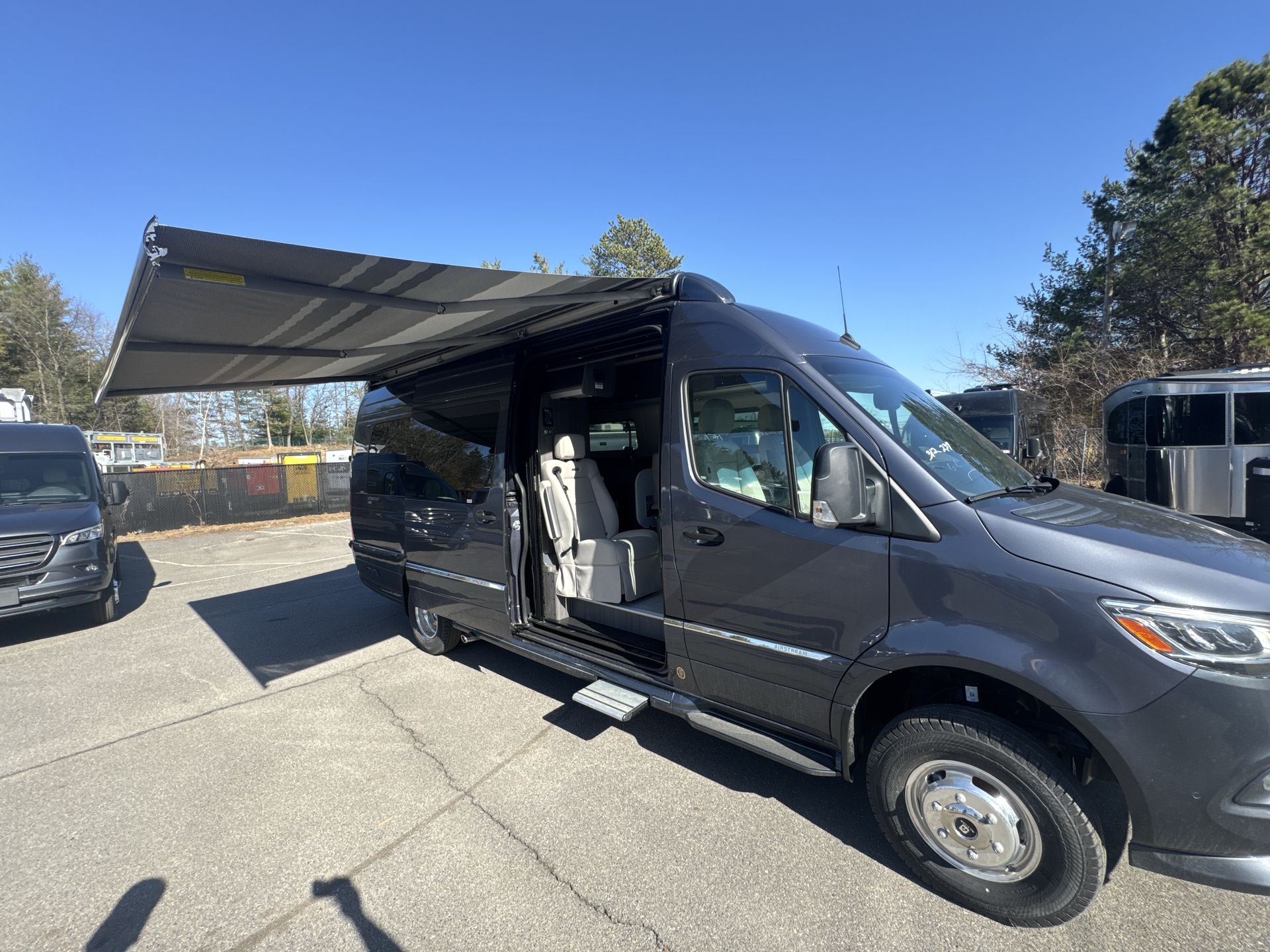 2025 Airstream 24GL Base