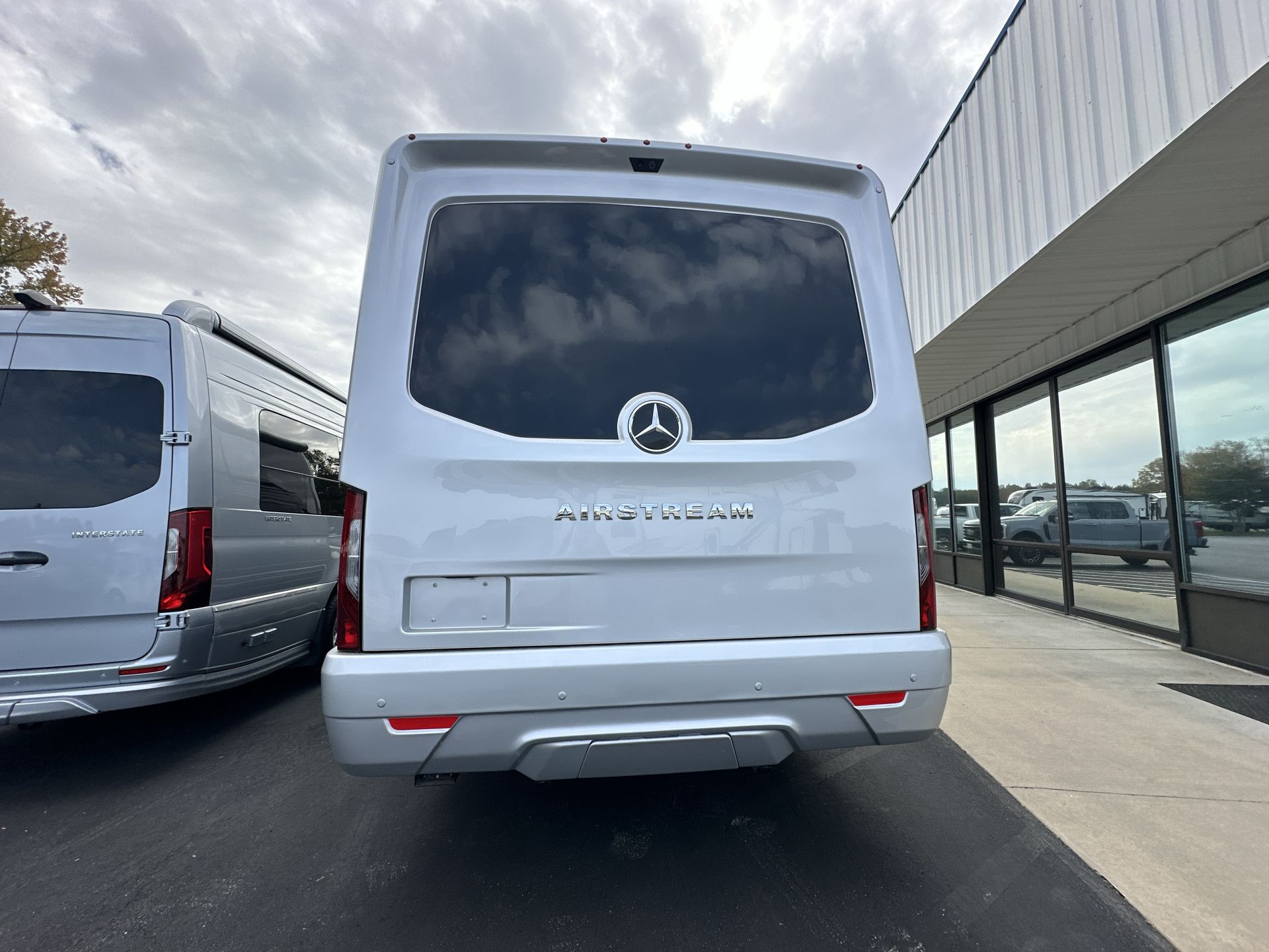 2026 Airstream Murphy Suite Base