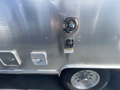 2026 Airstream 25FBQ Base