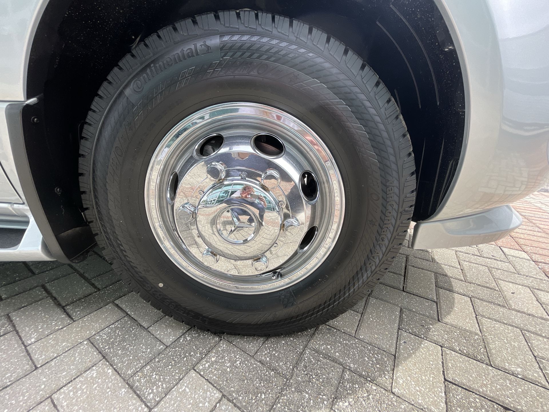 2025 Airstream Murphy Suite Base