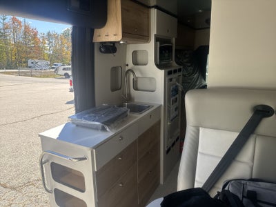 2026 Airstream Rangeline Base