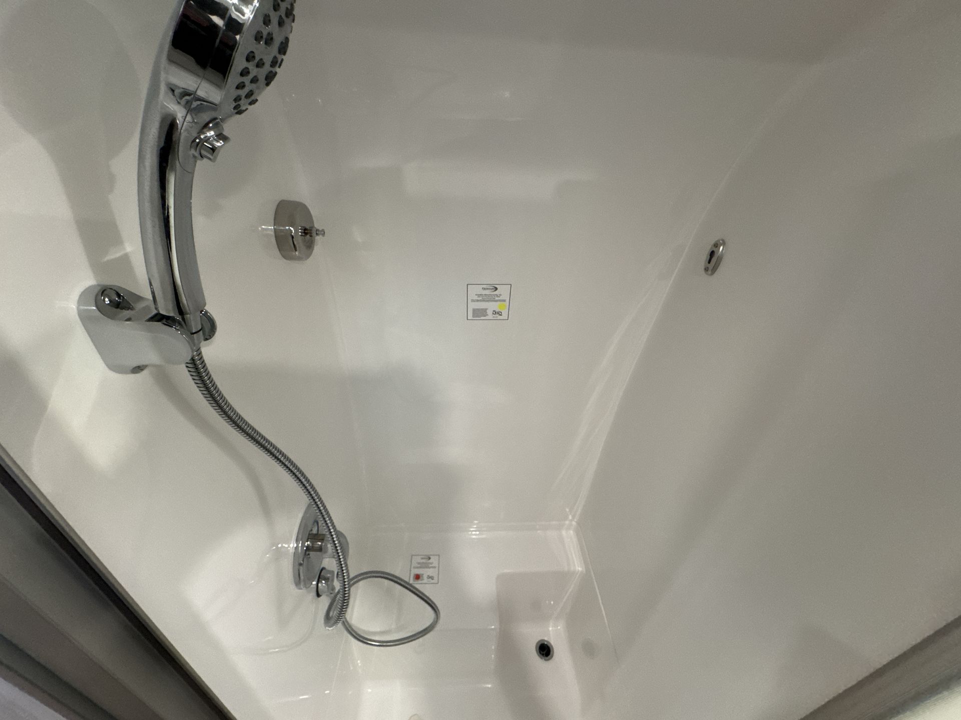 2025 Airstream 27FBQ Base