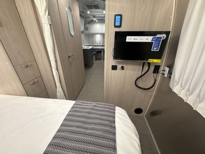 2025 Airstream 25FBQ Base