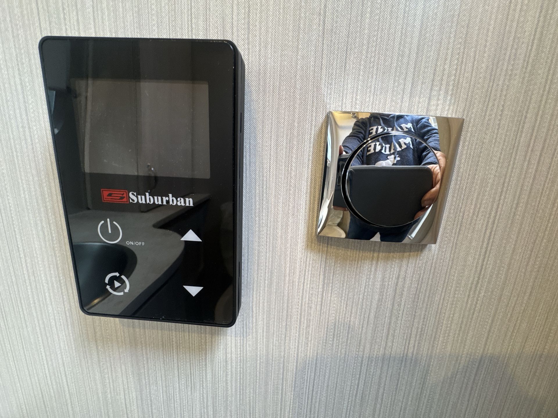 2026 Airstream 27FBT Base