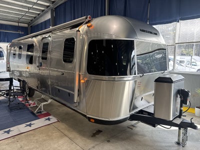 2026 Airstream 33FBT Base