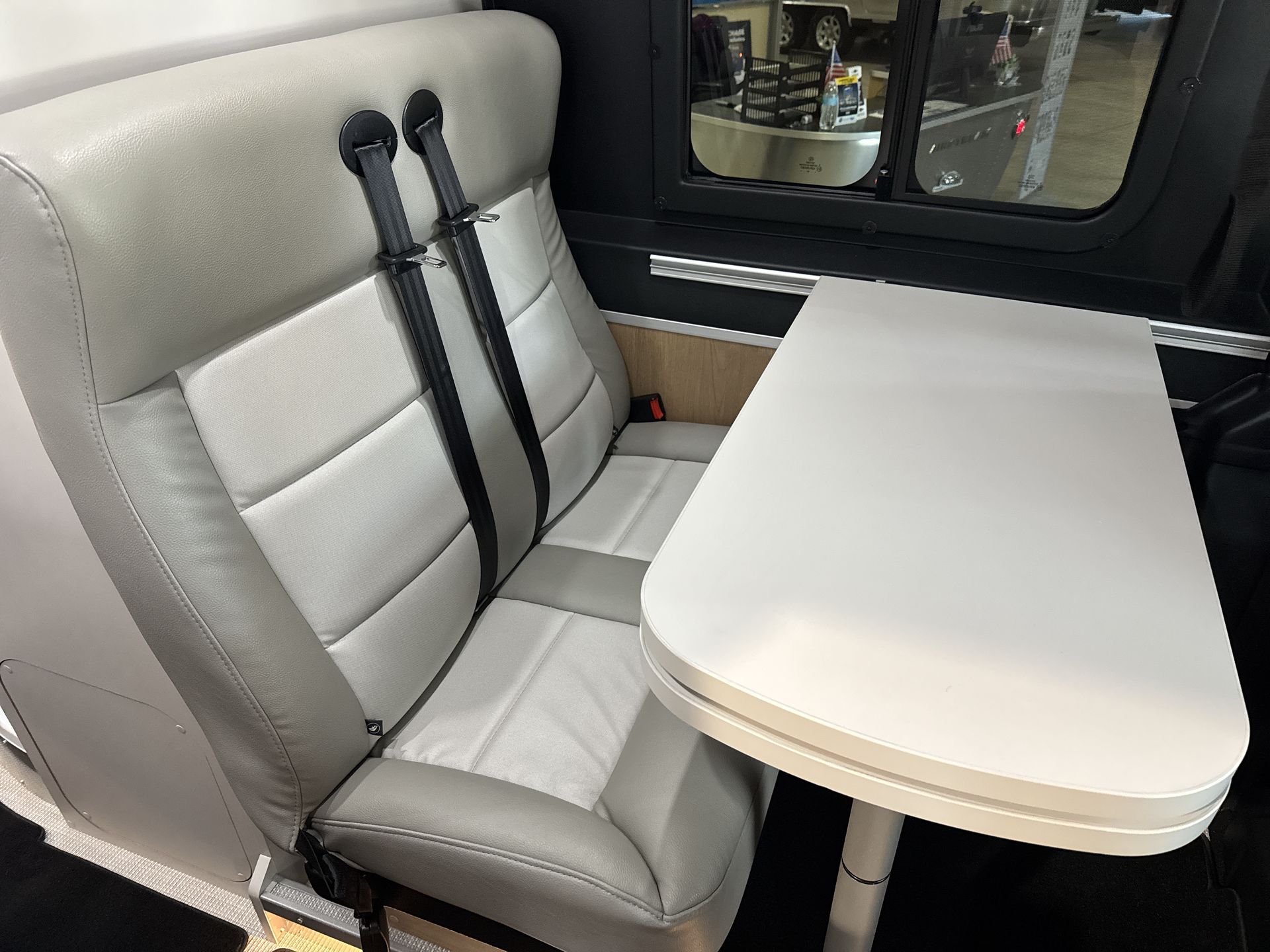 2026 Airstream Rangeline Base