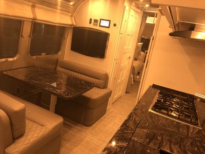 2026 Airstream 28RBT Base
