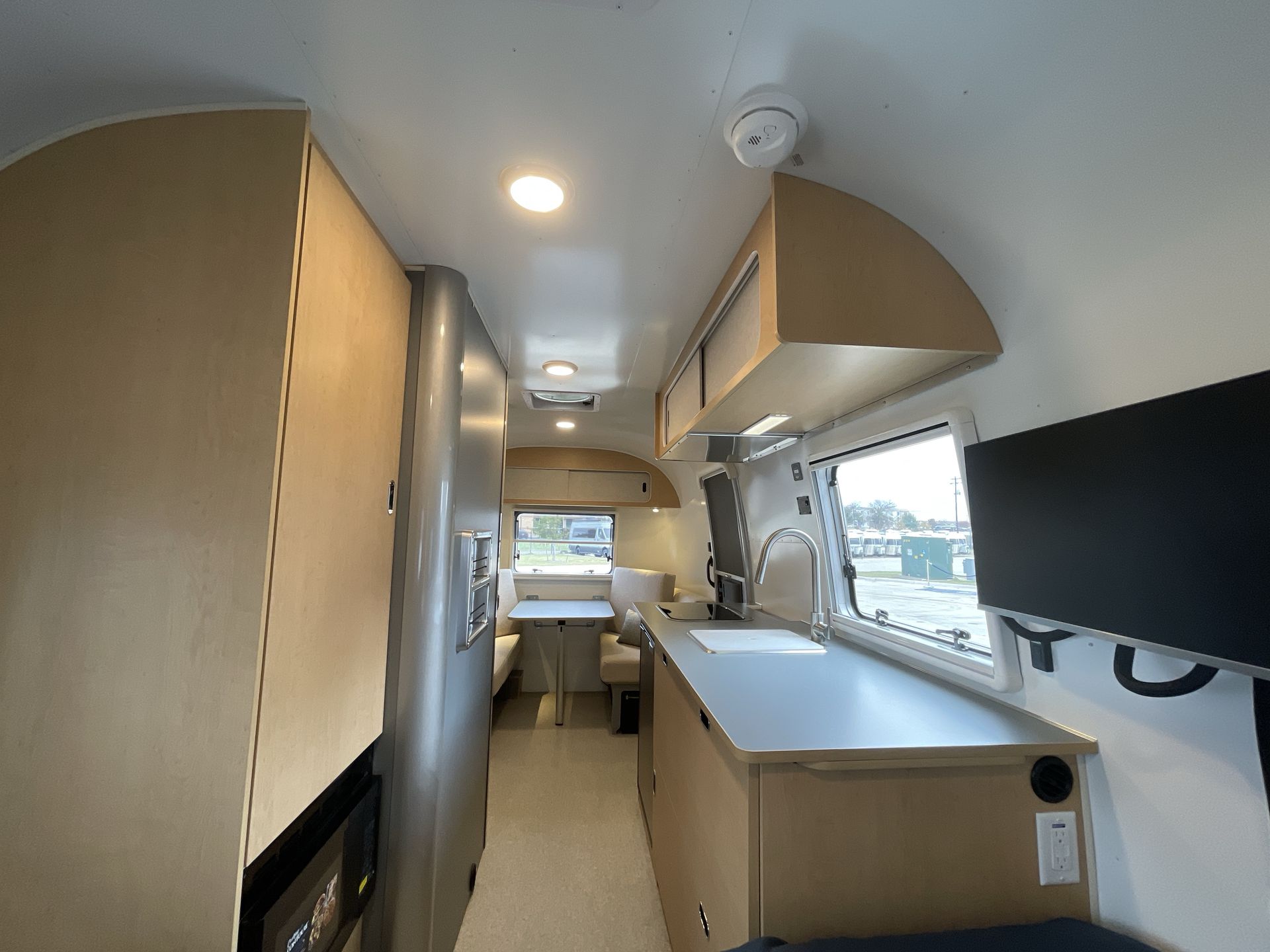2026 Airstream 22RB Base