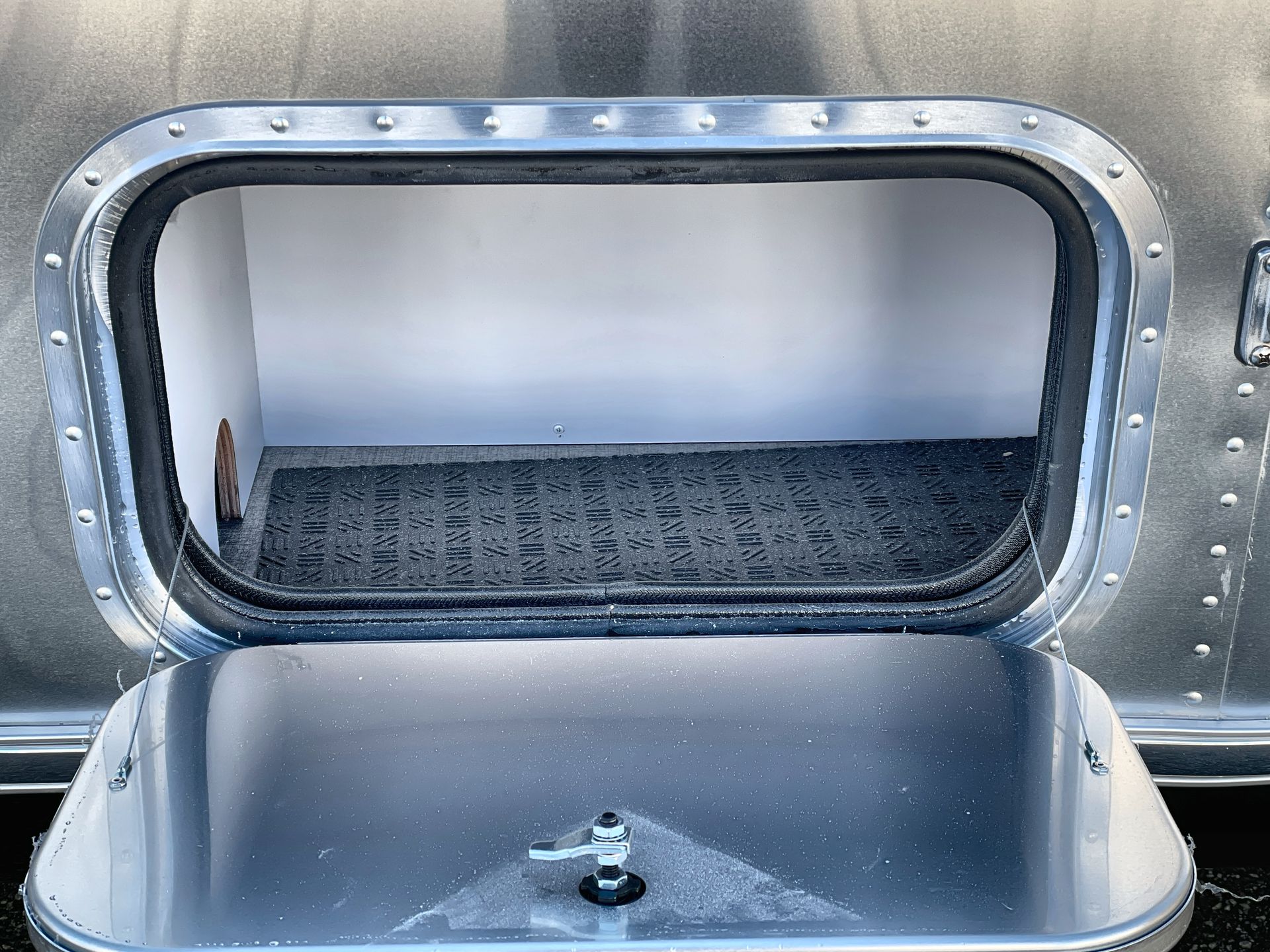 2026 Airstream 25FBT Base