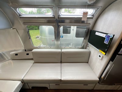 2025 Airstream 25FBT Base