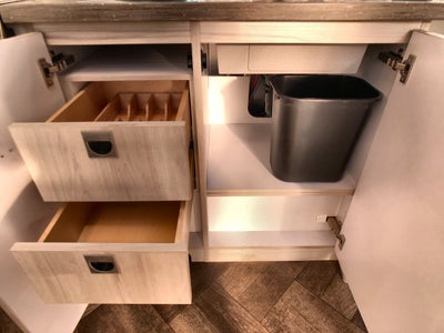 2026 Airstream 28RBQ Base