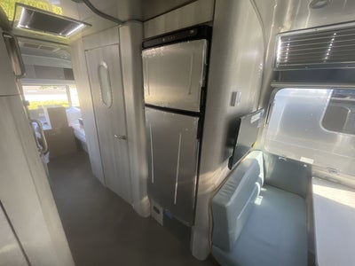 2026 Airstream 30RBT Base