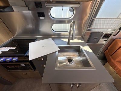 2026 Airstream 25FBT Base