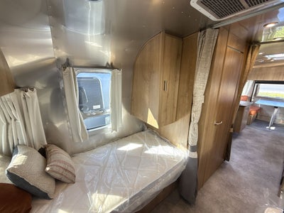 2026 Airstream 25FBT Base