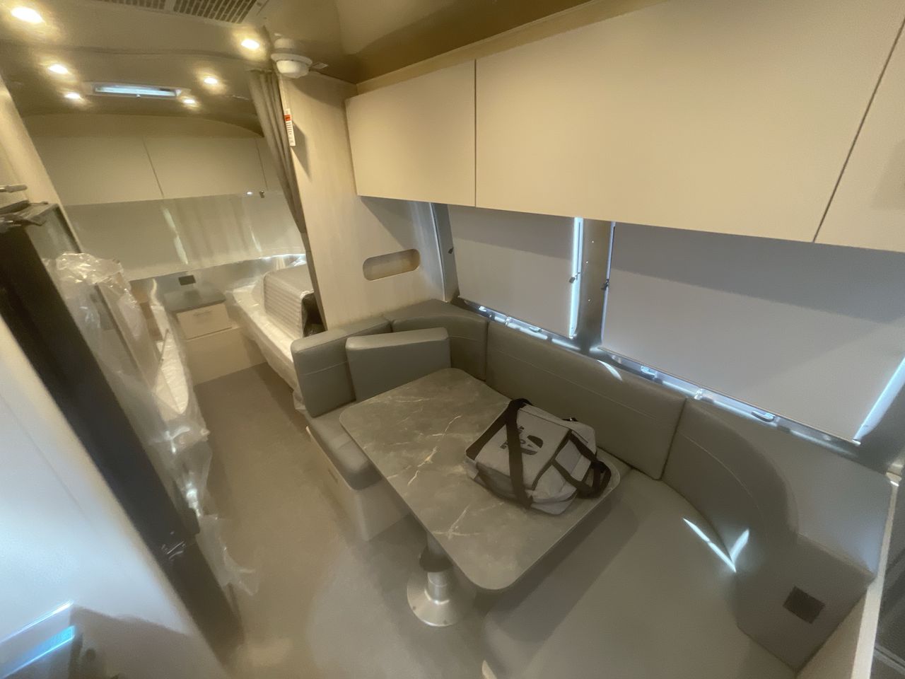 2026 Airstream 23FBT Base