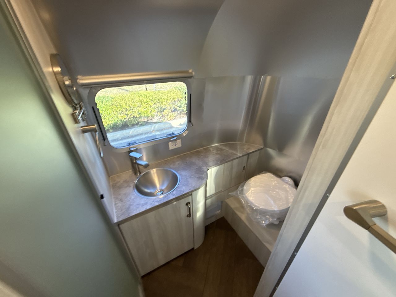 2026 Airstream 23FBT Base