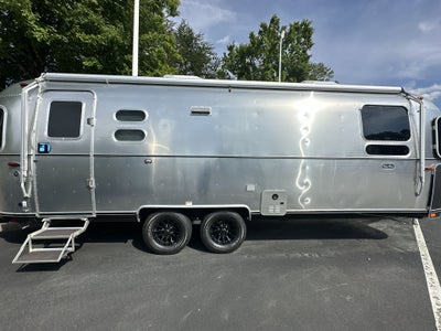 2025 Airstream 27FBQ Base