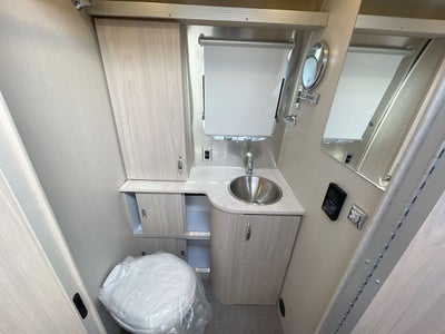 2026 Airstream 27FBQ Base