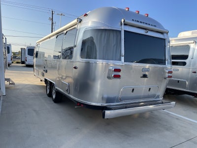 2026 Airstream 27FBT Base