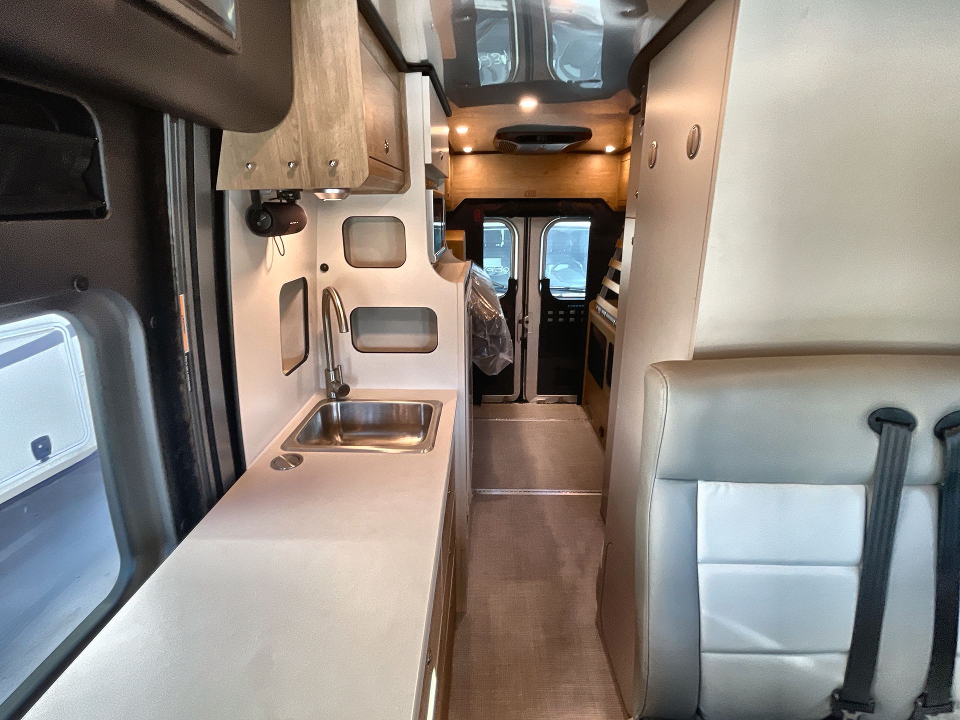 2026 Airstream Rangeline Base