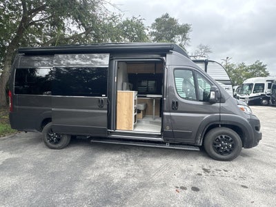 2026 Airstream Rangeline Base