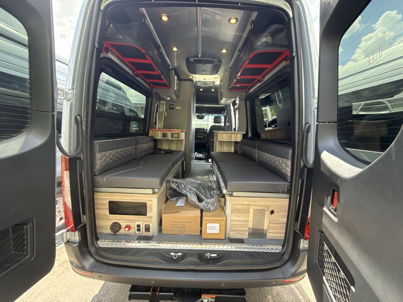 2025 Airstream 19X Base