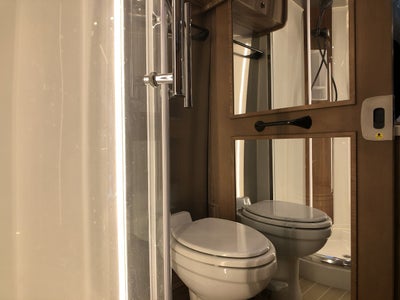 2026 Airstream Murphy Suite Tommy Bahama Base