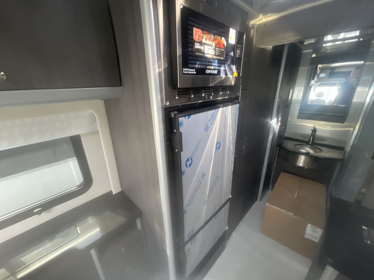 2026 Airstream Murphy Suite Base