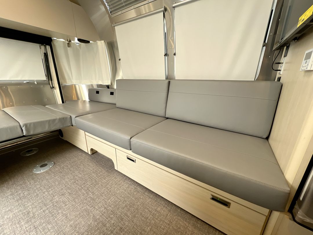 2025 Airstream 25FBT Base
