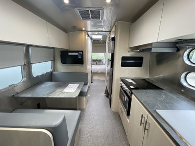 2026 Airstream 28RBQ Base