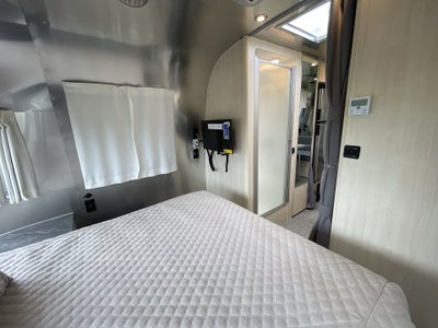 2026 Airstream 28RBQ Base