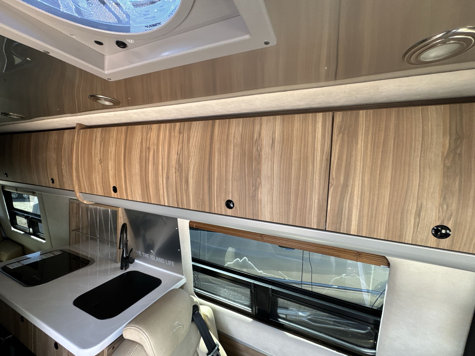 2025 Airstream 24 GL Base